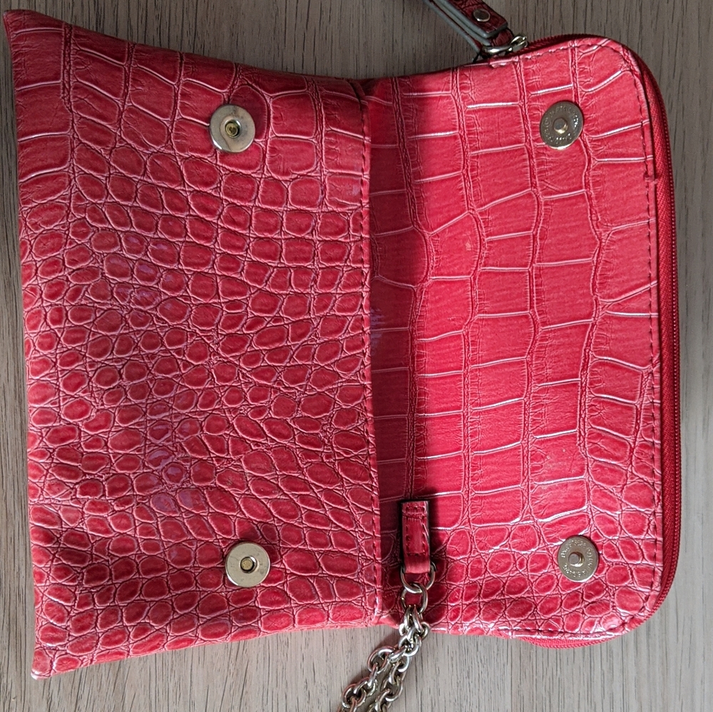 Guess Red-Pink Wristlet with Bow - Picture 3 of 6